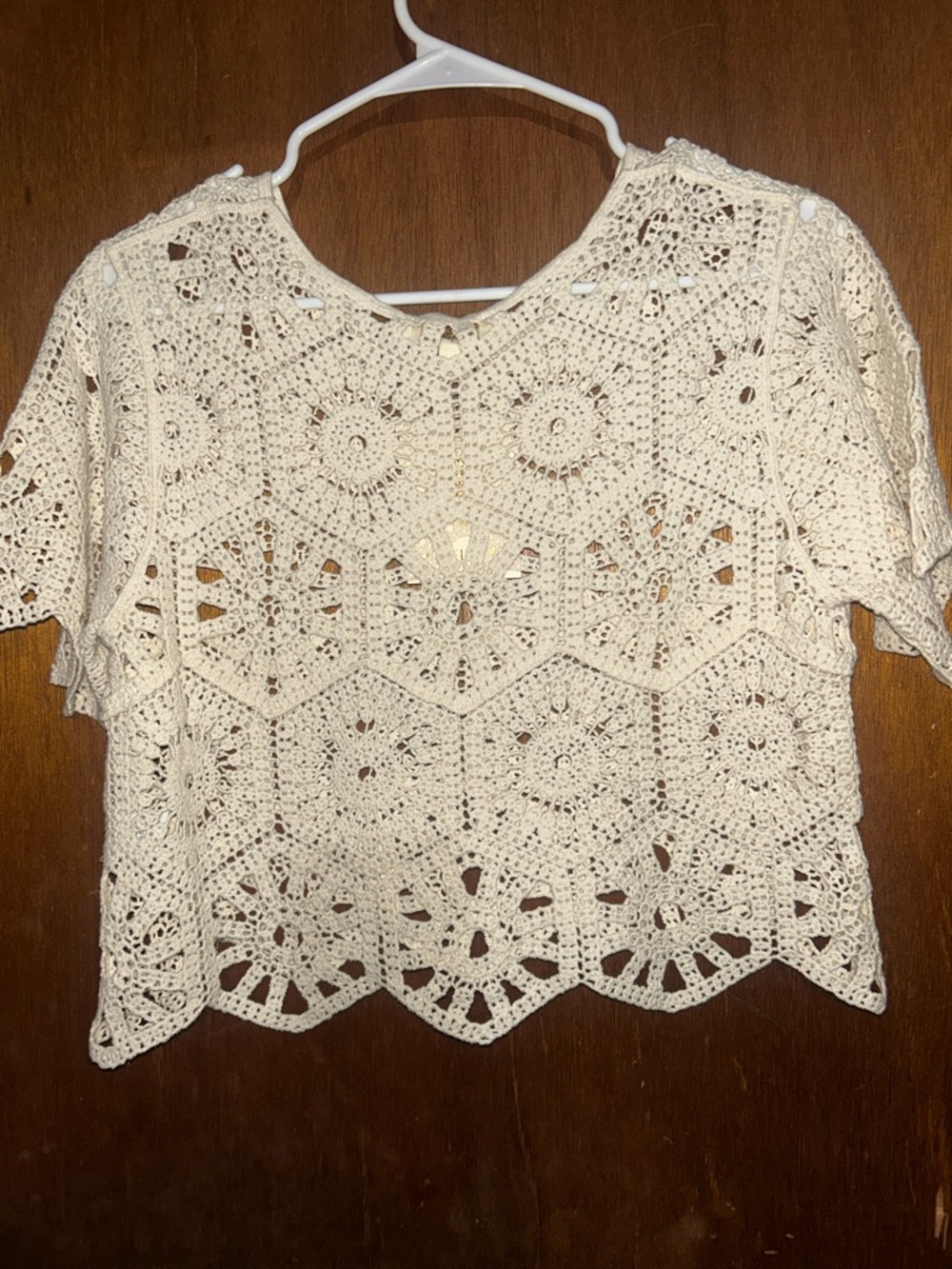 Crochet Short Sleeve Blouse in Cream by Mystree - Picture 3 of 4
